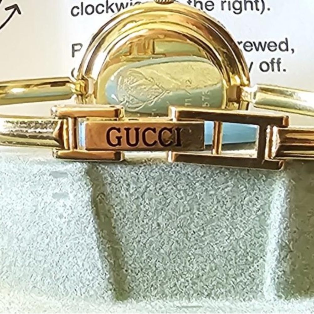 Gucci 14 k Gold Plated Swiss Quartz Collectors Vintage Set/Gold comes w/bezels